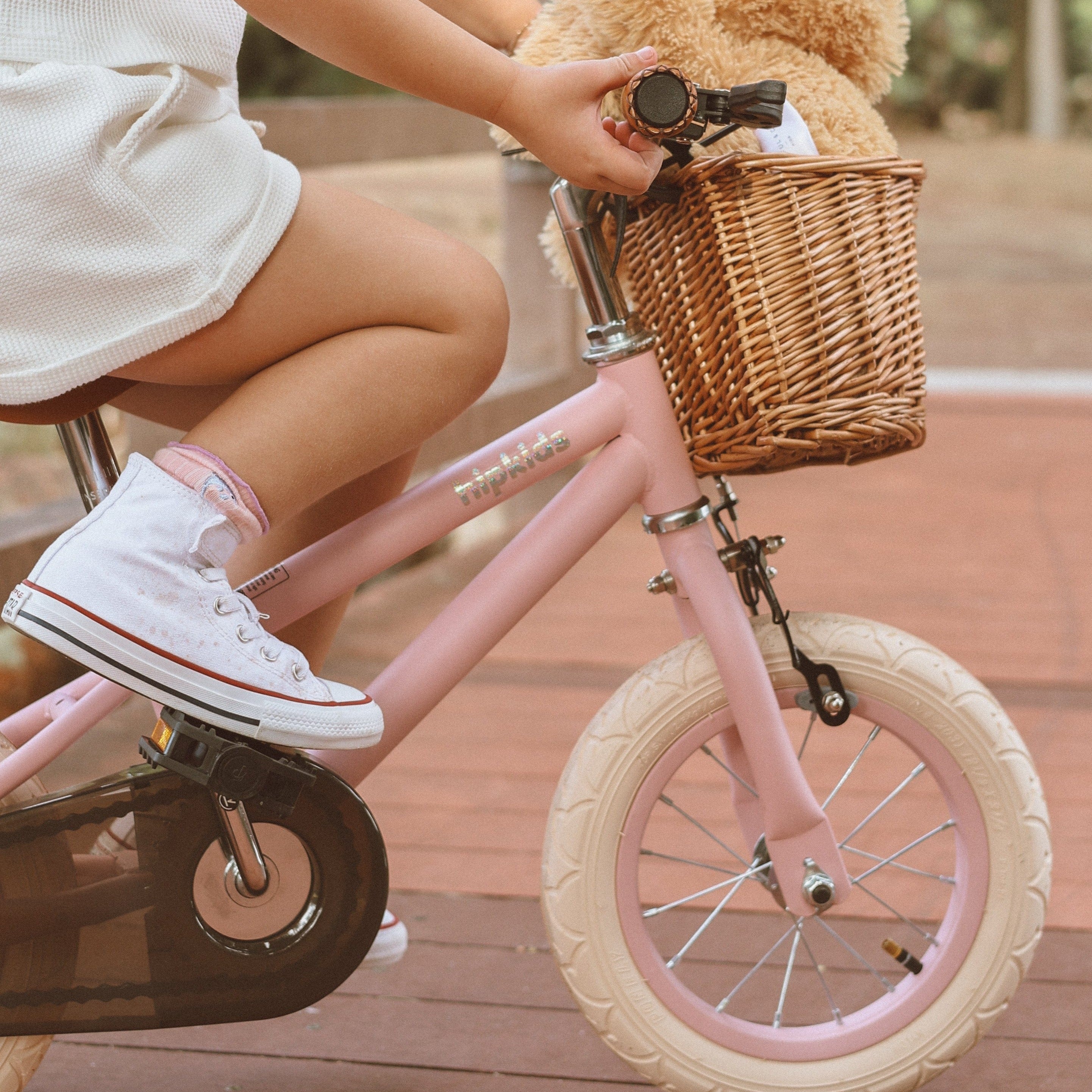 12 Inch Classic Pedal Bike with Wicker Basket - Image 14
