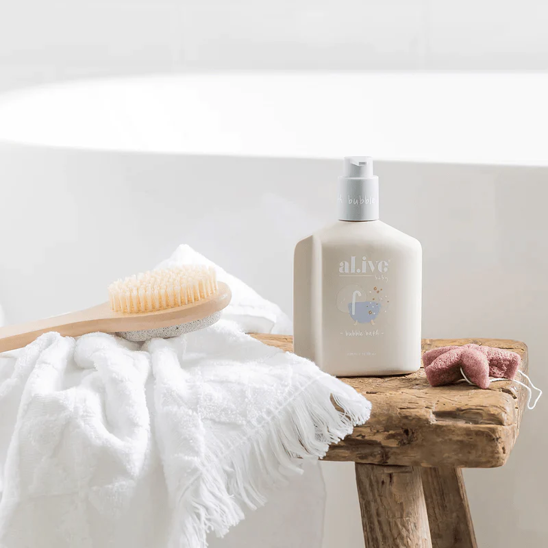 AL.IVE BODY Apple Blossom Bubble Bath - Image 4
