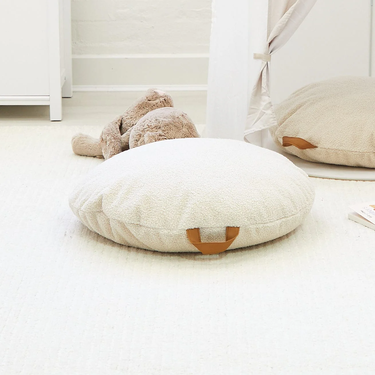 BAYLEY Teddy Boucle Cushion - Image 5