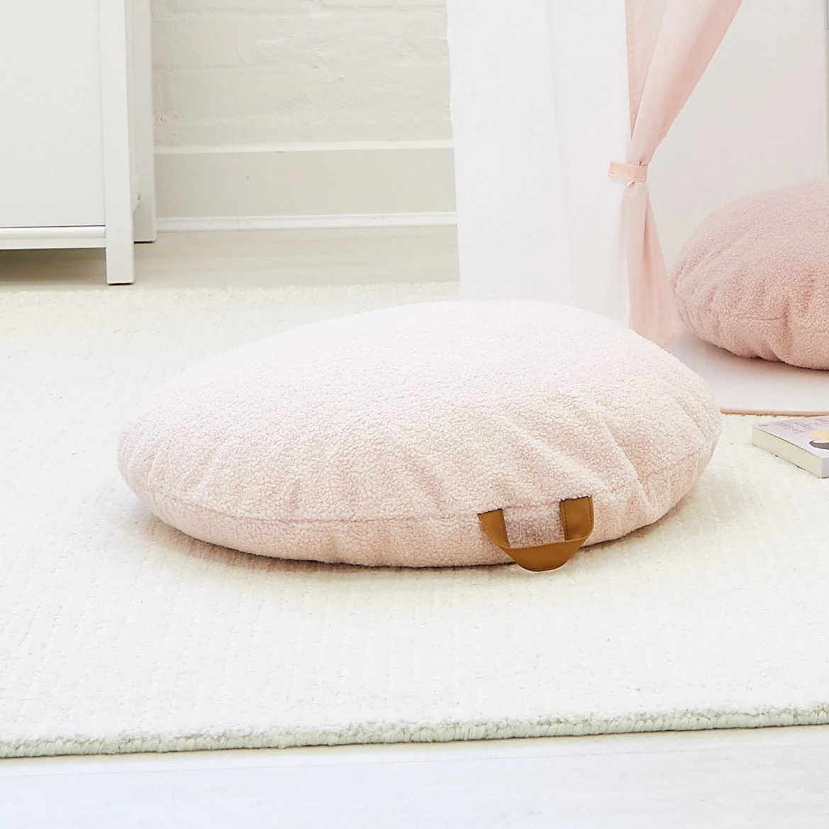 BAYLEY Teddy Boucle Cushion - Image 6