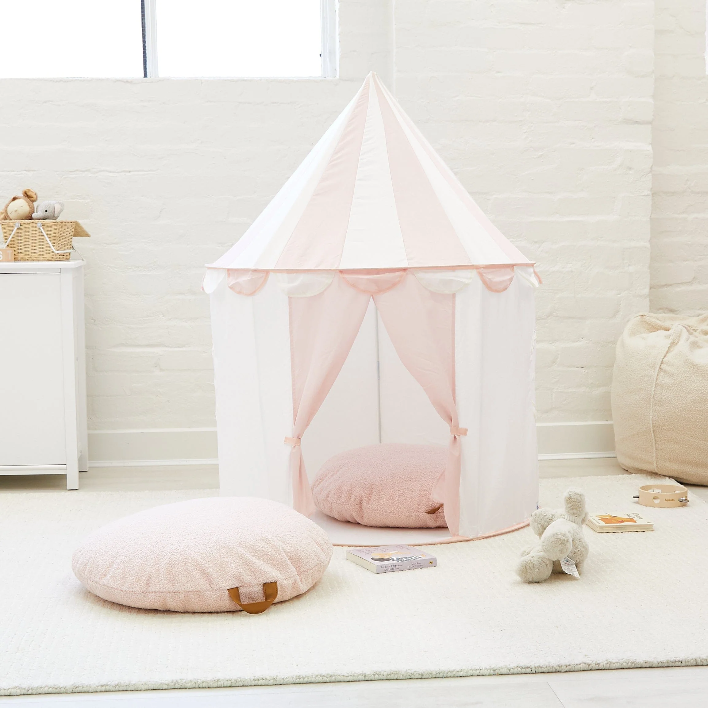 BAYLEY Teddy Boucle Cushion - Image 9
