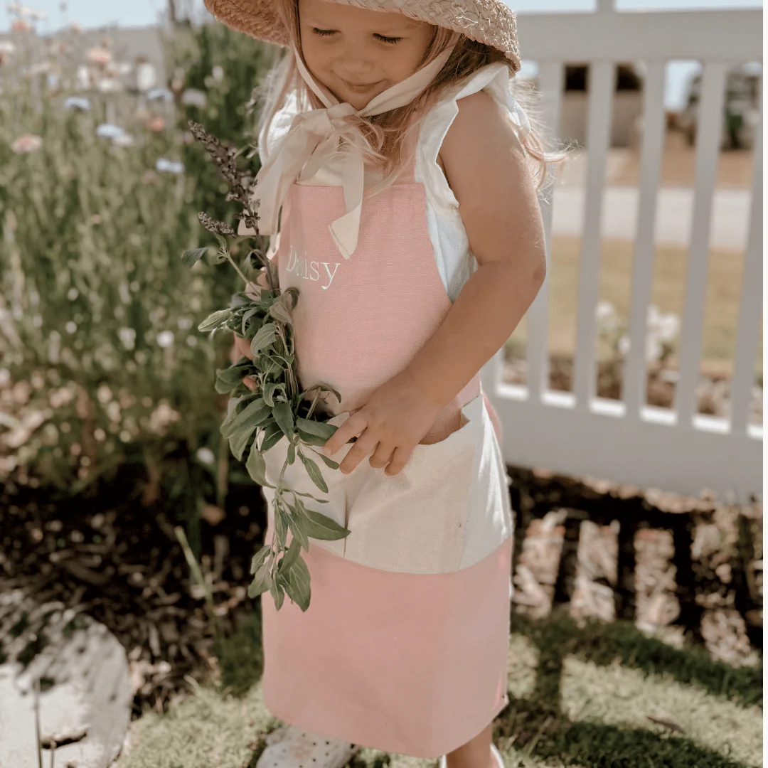 Garden Apron & Glove Set - Image 10