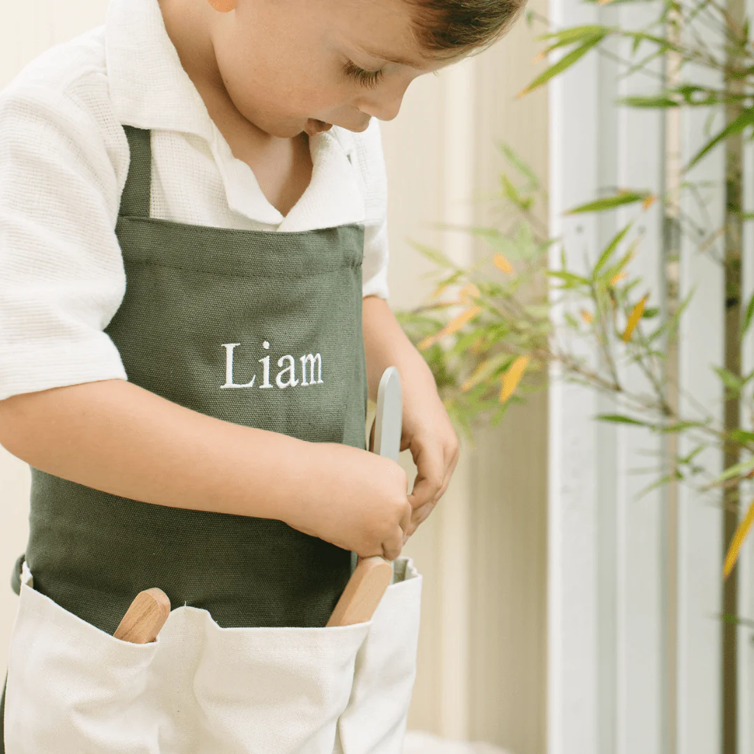 Garden Apron & Glove Set - Image 25