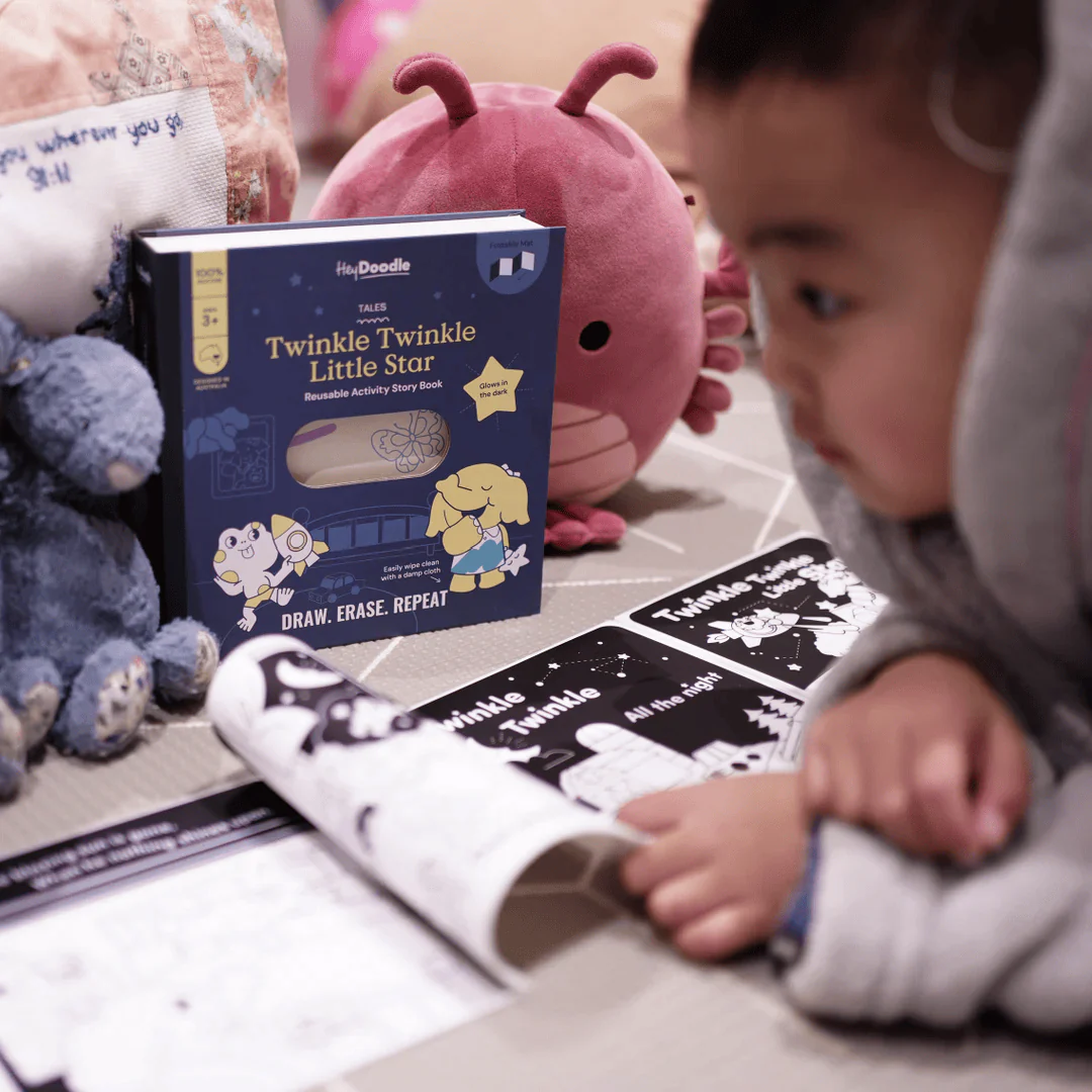 HeyDoodle Twinkle Twinkle Little Star Tales - Reusable Colouring Book - Image 5