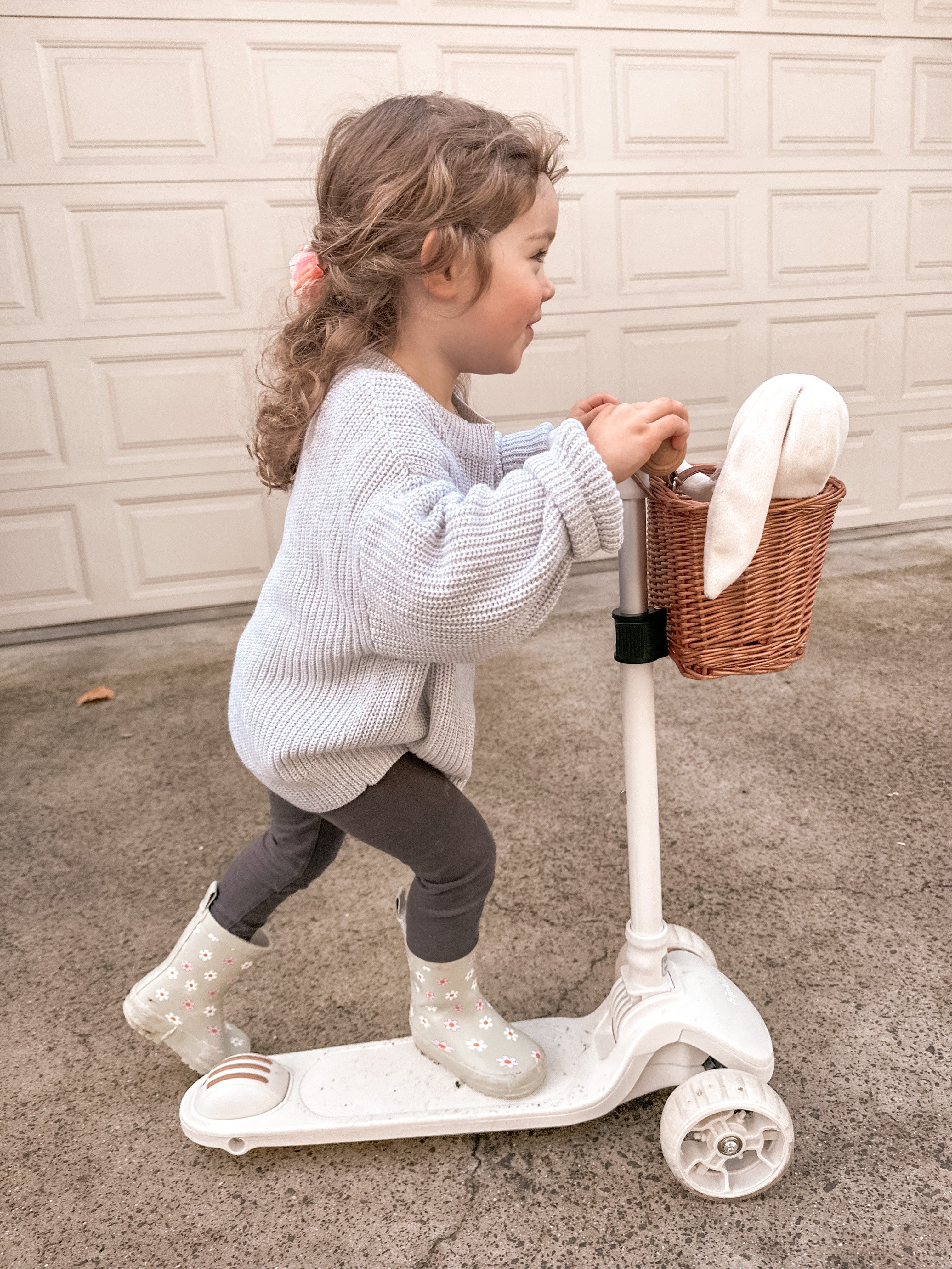 3 Wheel Scooter w/ Wicker Basket - Image 18