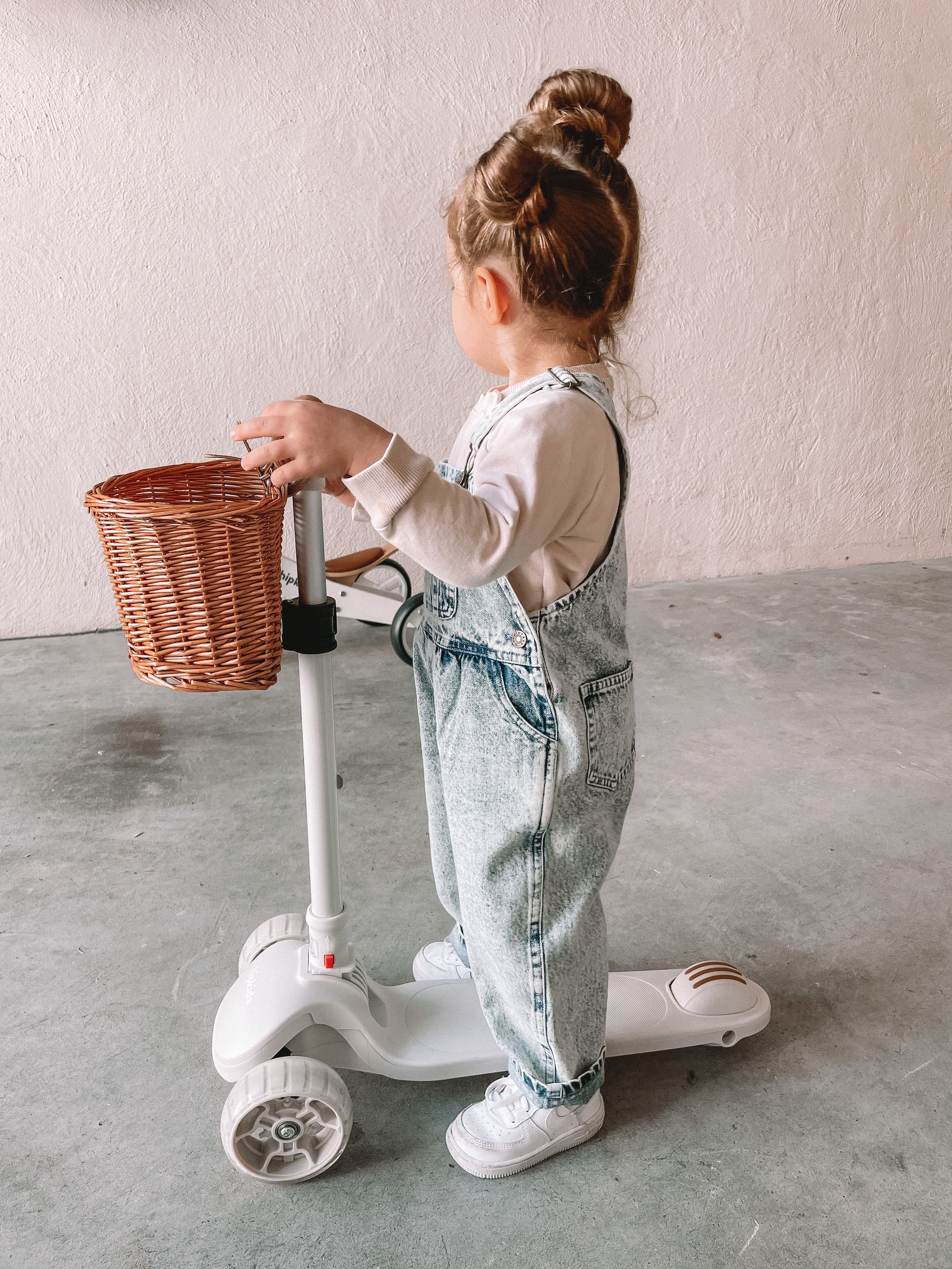3 Wheel Scooter w/ Wicker Basket - Image 31