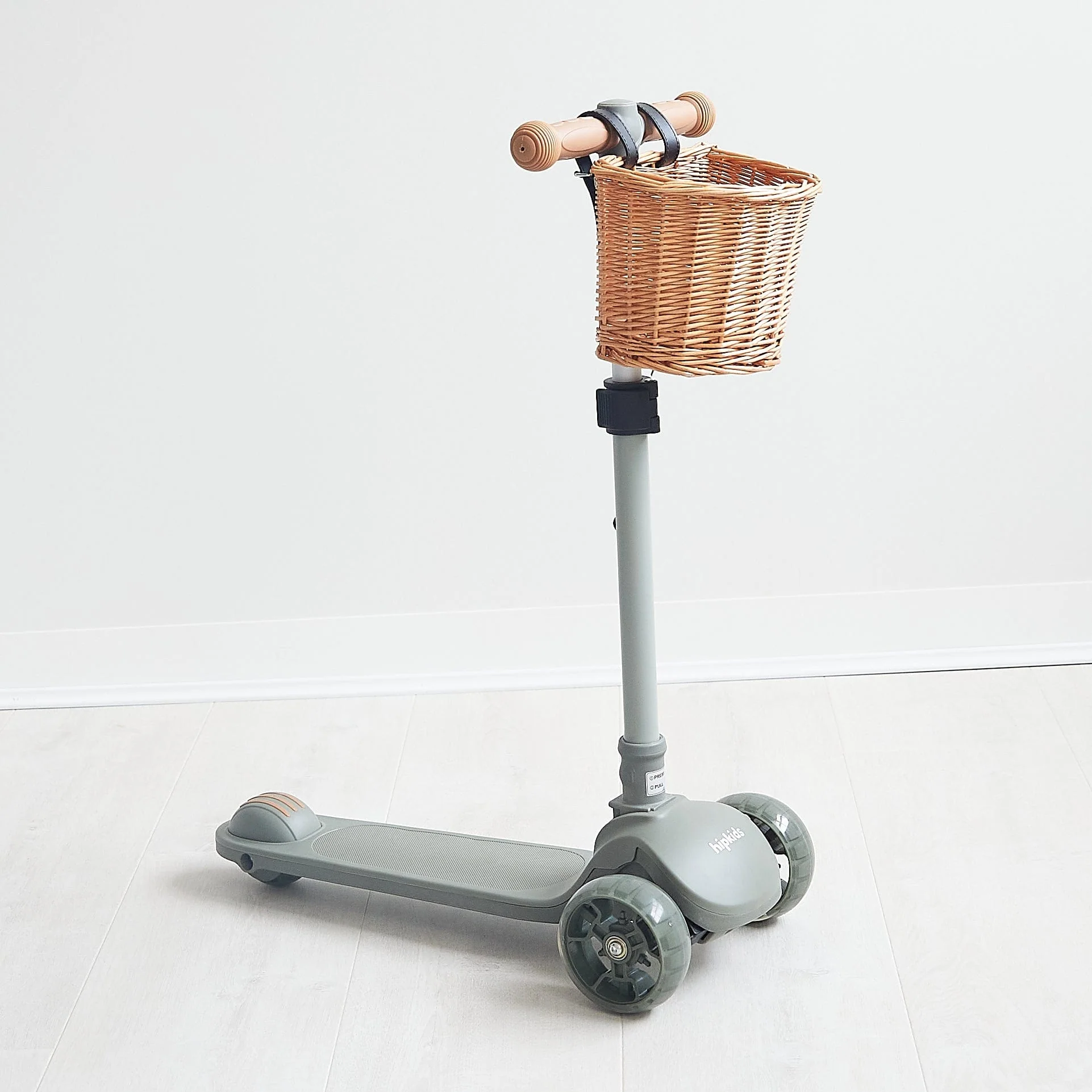 3 Wheel Scooter w/ Wicker Basket - Image 7