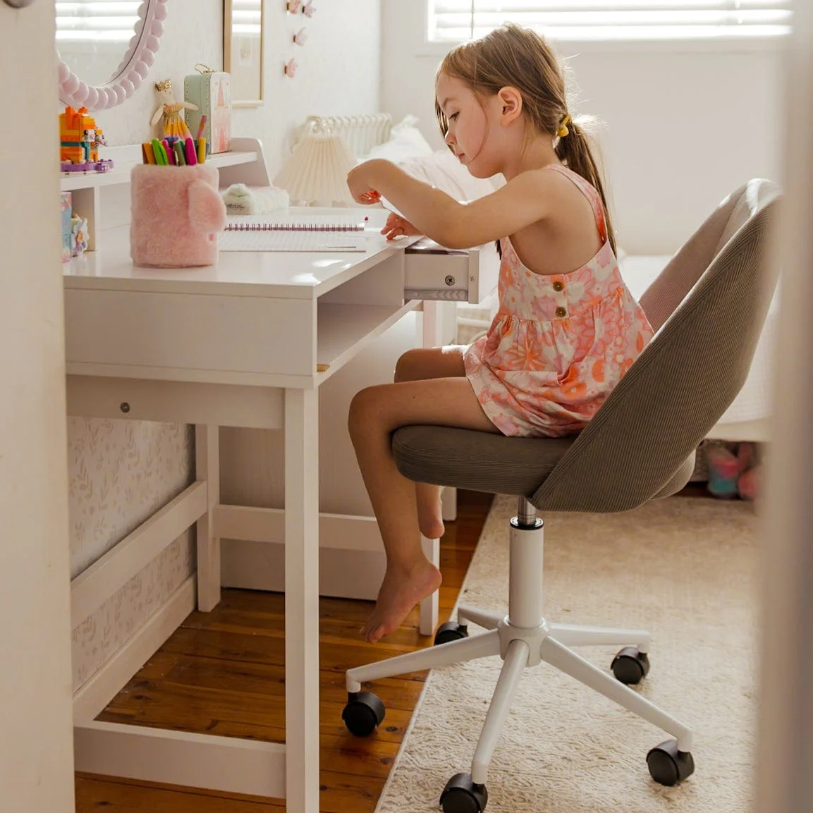 LEON Kids Study Desk - Image 10
