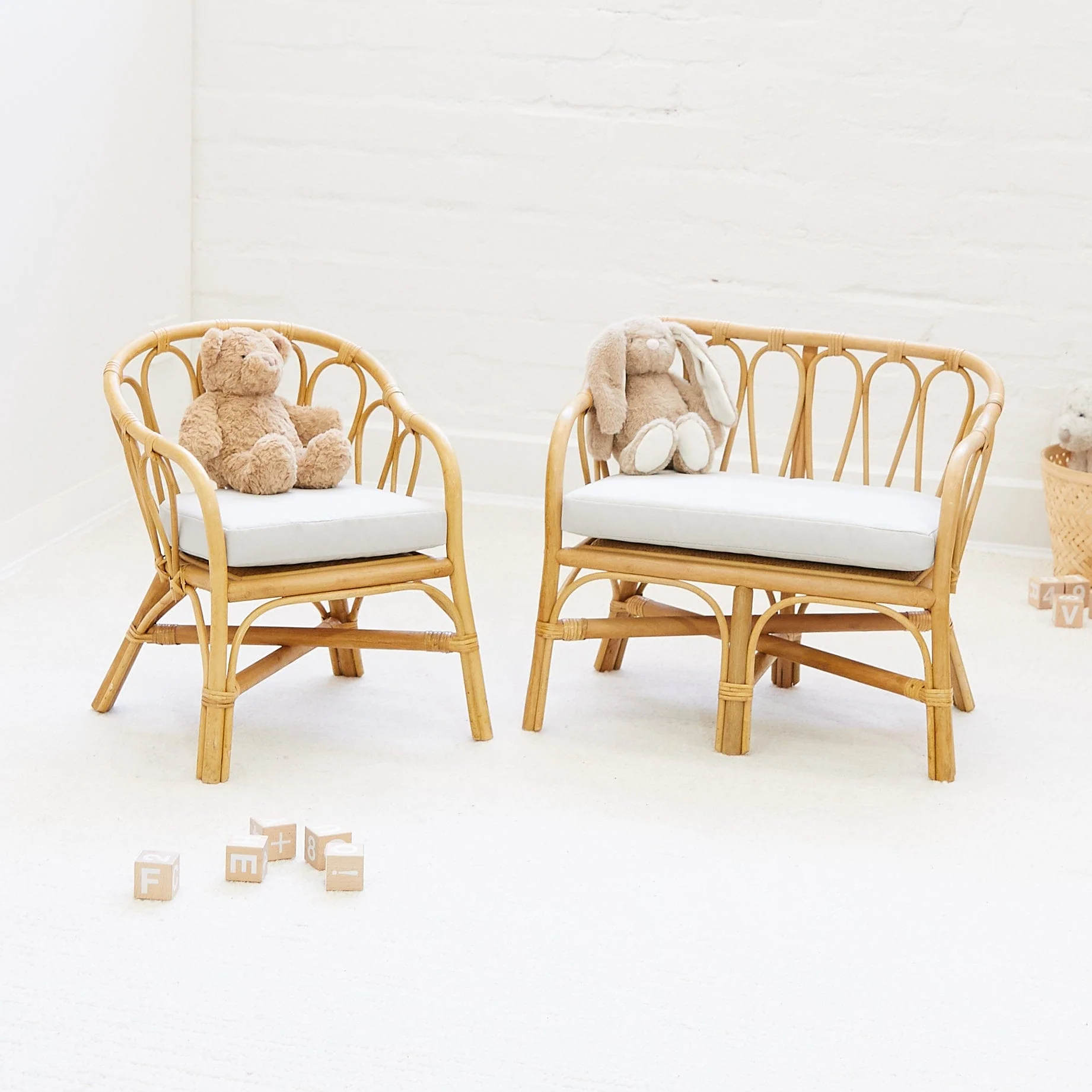 JUNIPER Rattan Sofa - Image 5