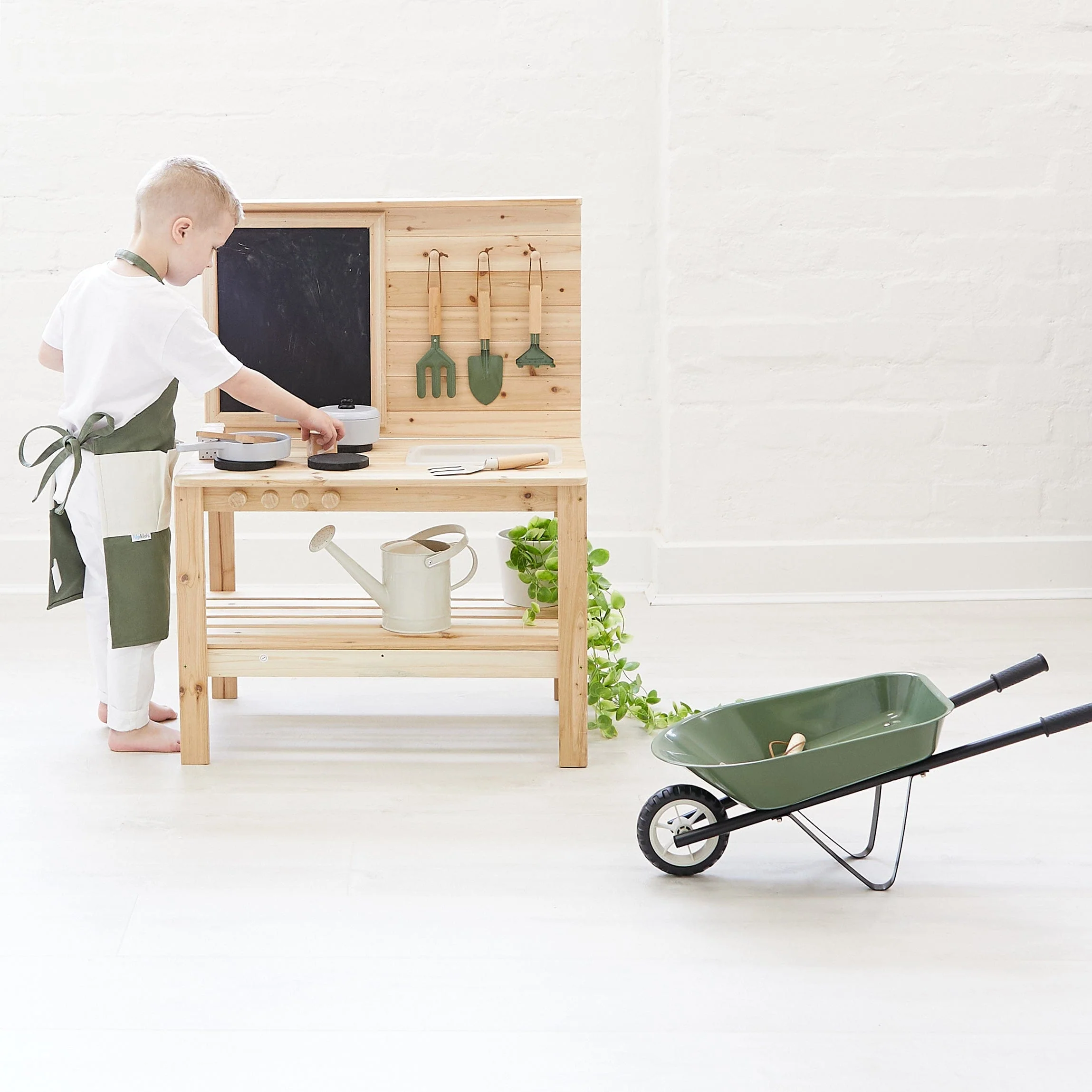 Kids Steel Toy Wheelbarrow - Image 11