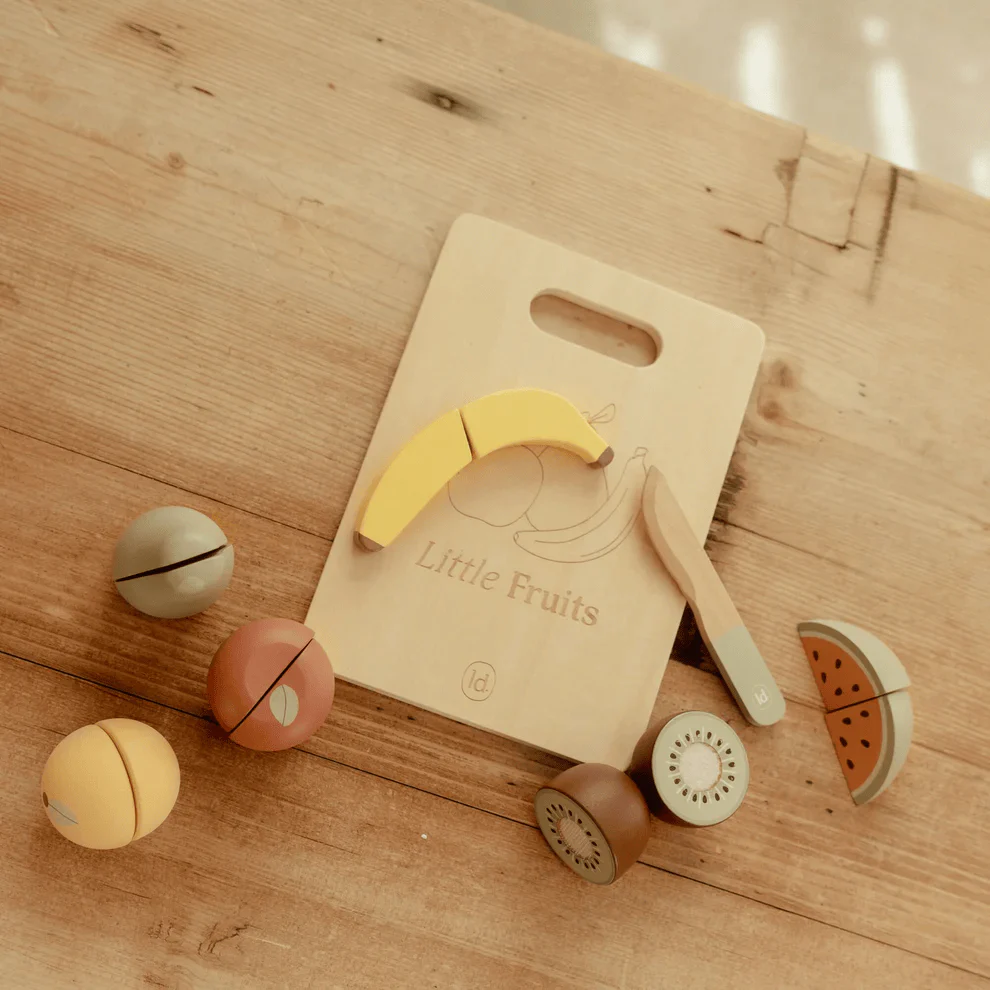 Little Dutch Cutting Fruit - Image 4