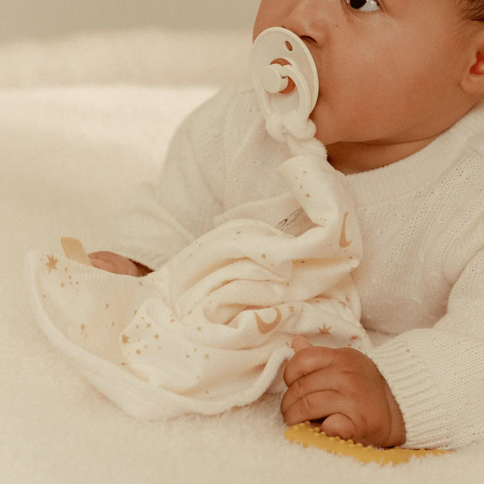Little Dutch Goose Cuddle Cloth  w/ Teether - Image 9