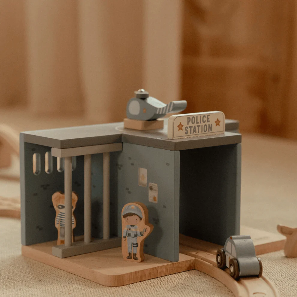 Little Dutch Police Station - Image 11