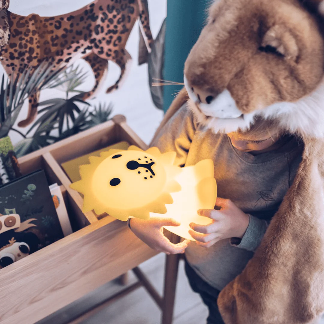 Mr Maria Lion First Light - Dimmable LED Lamp - Image 6