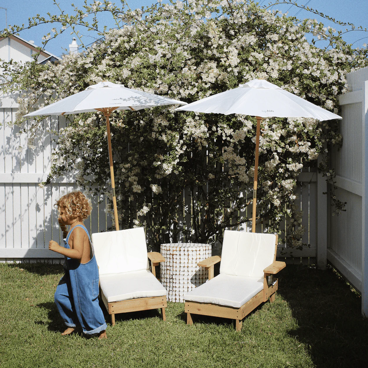Outdoor Kids Sun Lounge Chair with Umbrella White - Preorder - Image 4
