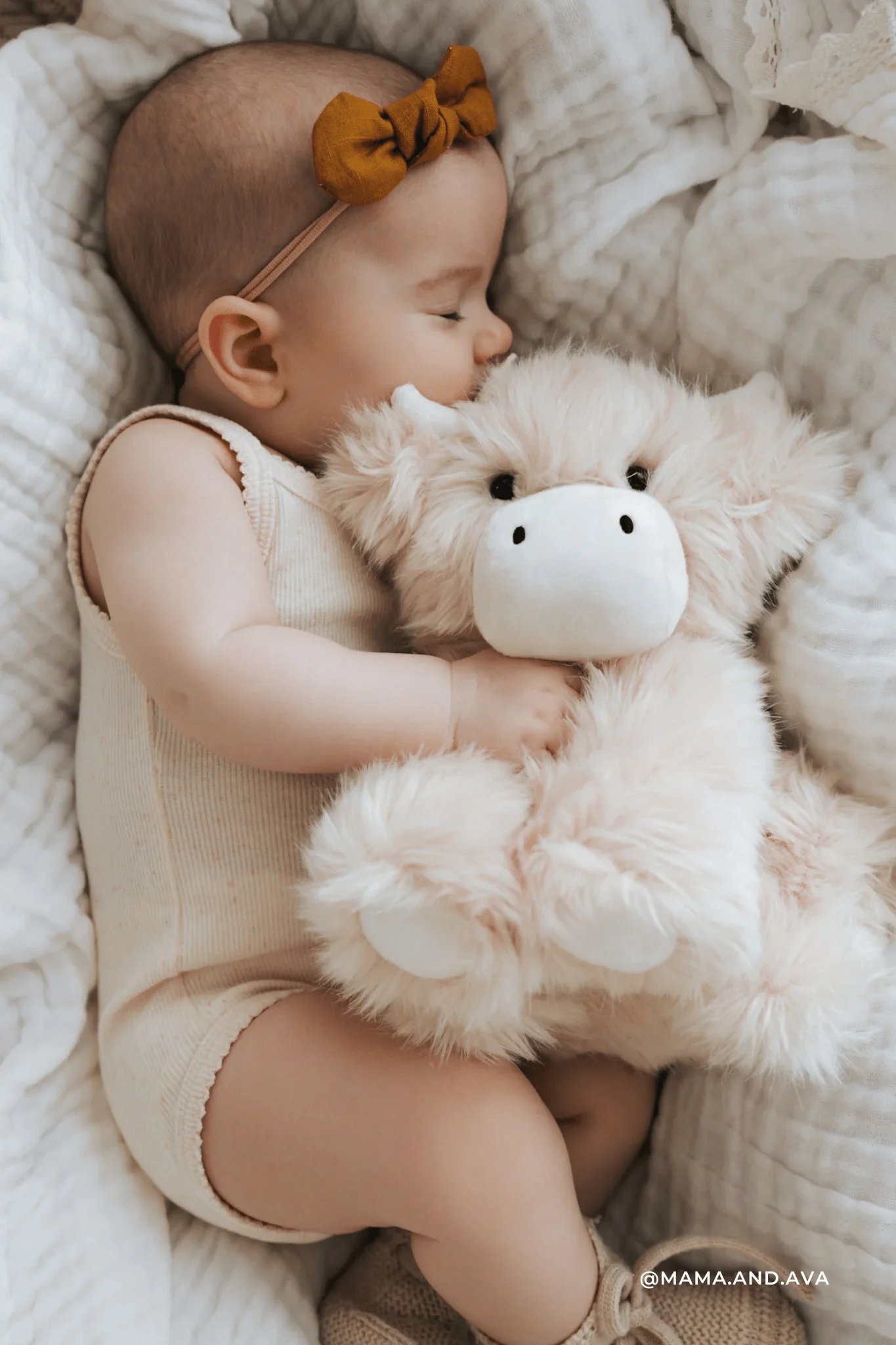 Snuggle Bunnies - Hilda The Highland Cow - Image 2