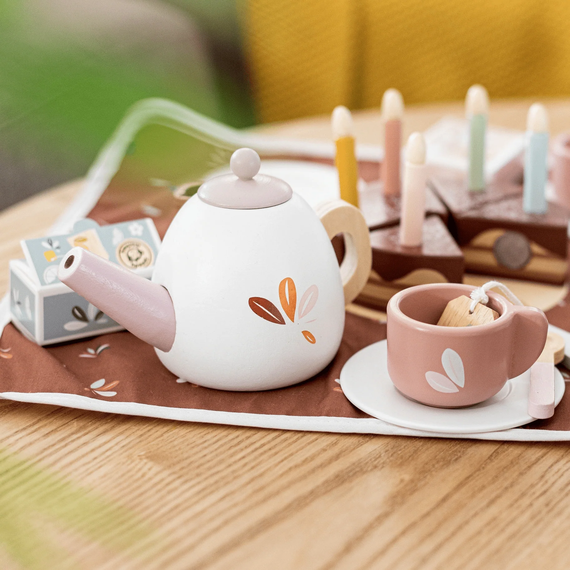 Speedy Monkey Birthday Tea Set - Image 3
