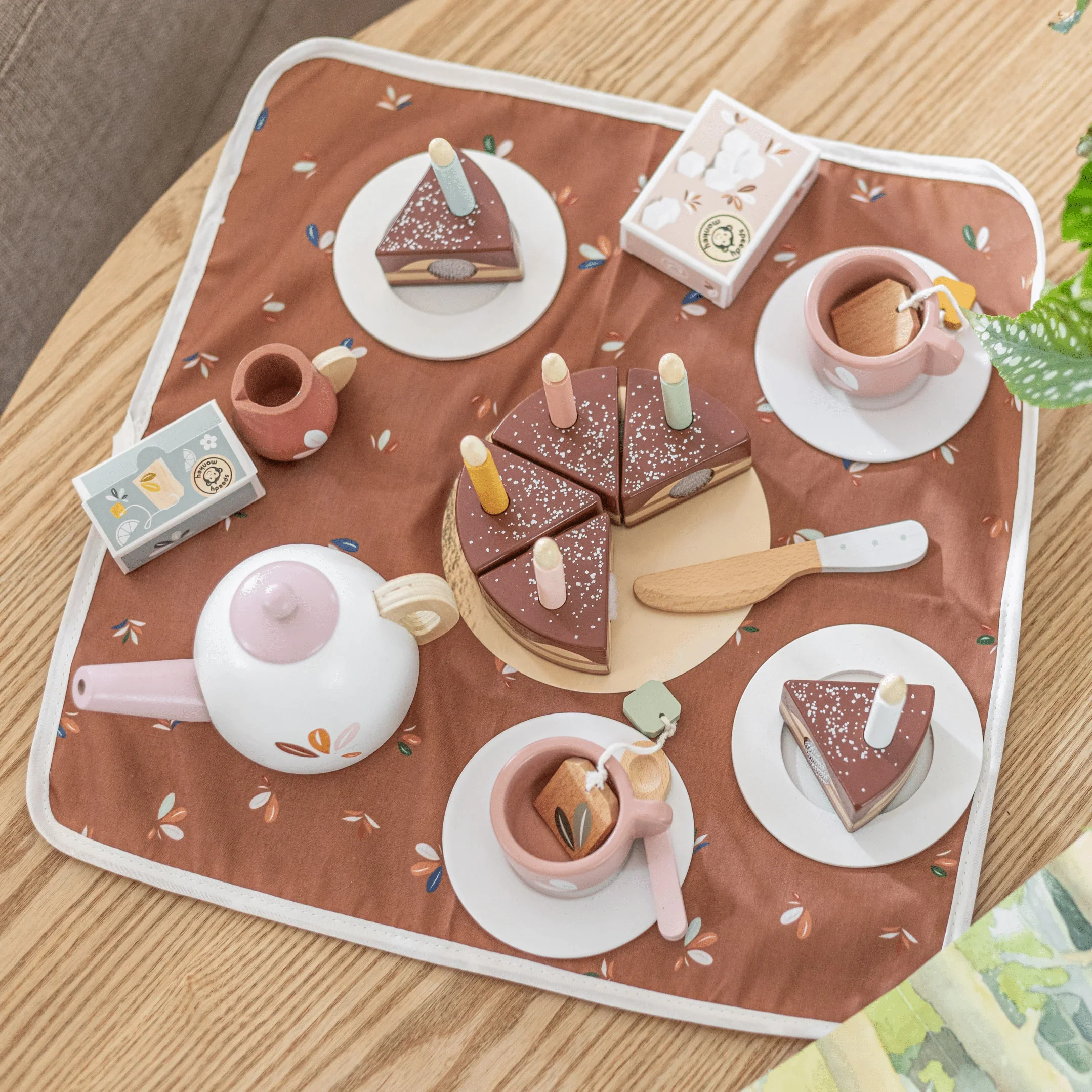 Speedy Monkey Birthday Tea Set - Image 4