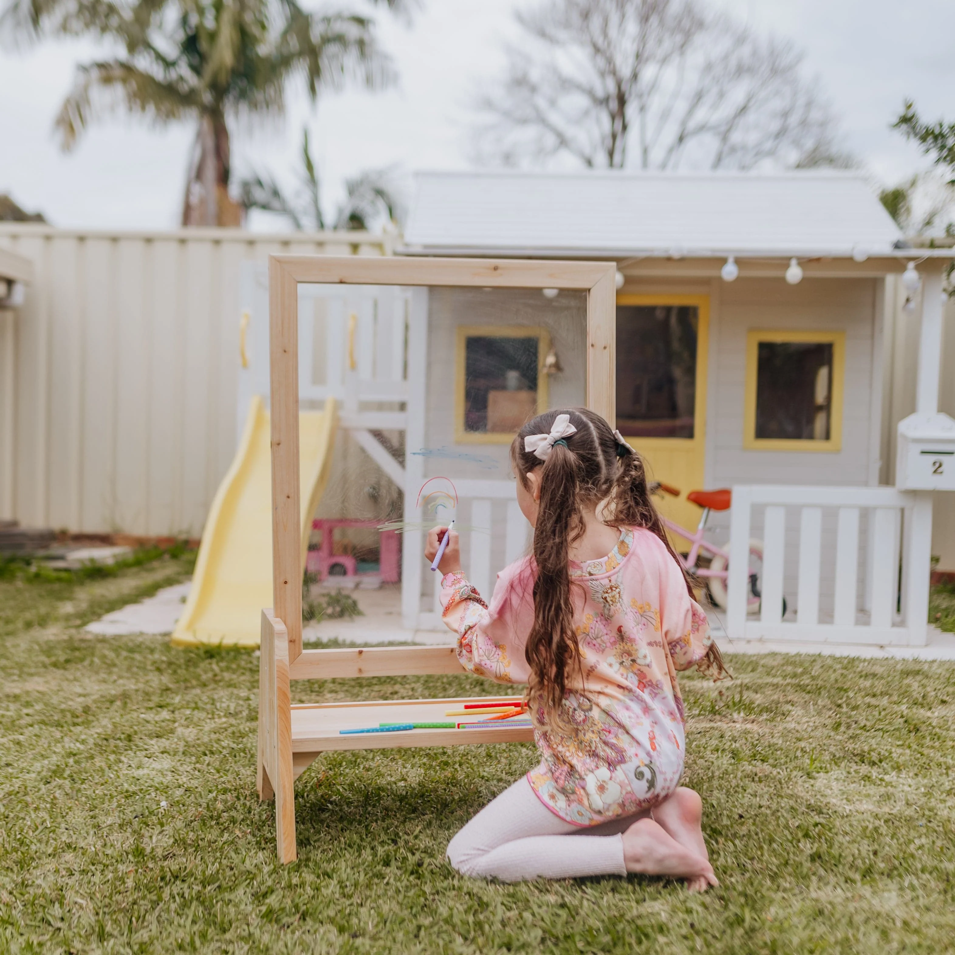 Toddler Perspex Easel - Image 20