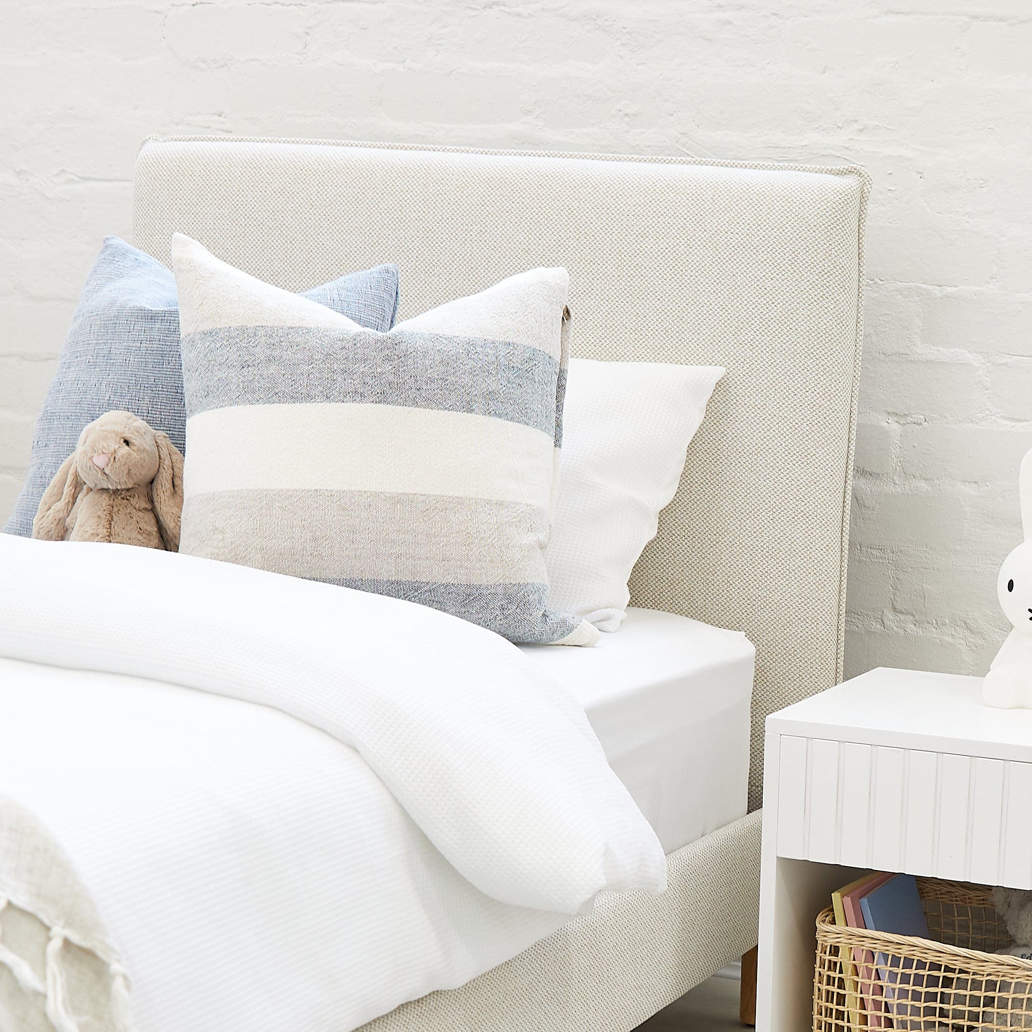 Willow Upholstered Bed Nordic Latte - Image 27