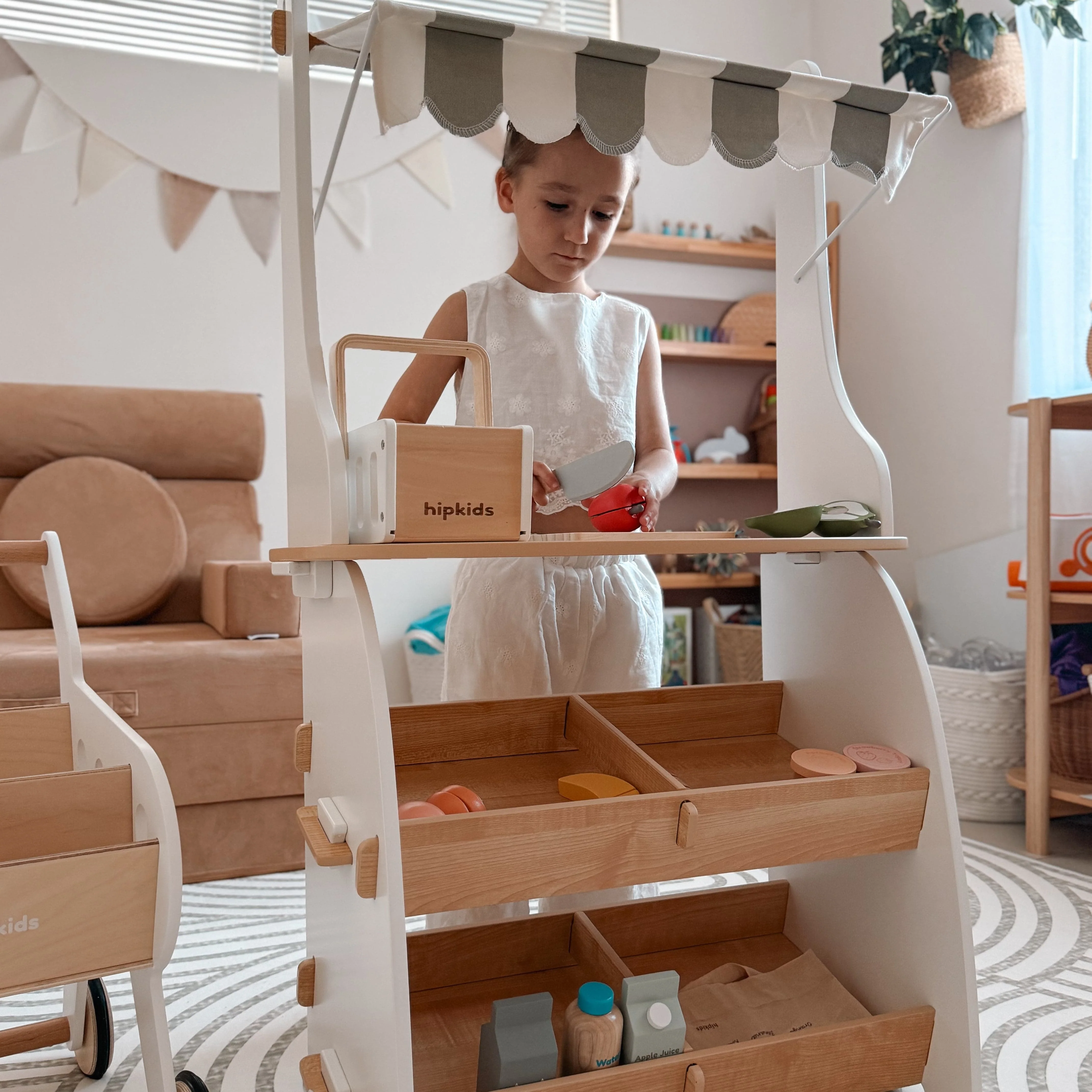 Toy Grocer Stand - Image 13